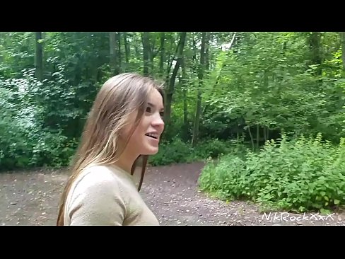 ❤️ Evelinari toki publiko batean izorratzen genuela proposatu nion! Baietz esan zuen. Orduan ipurdian izorratu eta ahoan esperma. Orduan bere burua haserretu zen. ️❌ Kalitatezko pornoa gugan