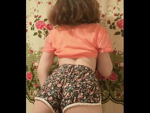 ❤️ Neska gazte sexy galtzak kentzen kameraren aurrean ️❌ Kalitatezko pornoa gugan