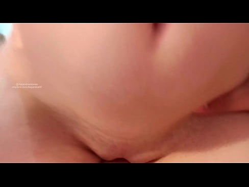 ❤️ Nire ahizparen gelan lo egiten eta horrela esnatu nintzen ️❌ Kalitatezko pornoa gugan