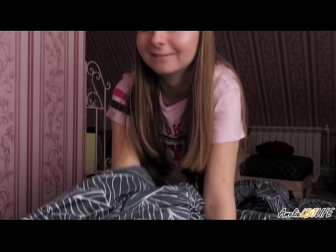 ❤️ Blondie-k bere BFF-ren sakon zurrupatzen du eta esperma jasotzen du ahoan ️❌ Kalitatezko pornoa gugan