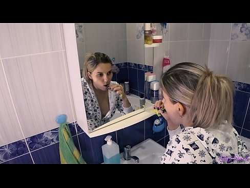 ❤️ Pijamaz jantzitako gazteekin ahozko esperma amaitzen da ipurdian - Letty Black ️❌ Kalitatezko pornoa gugan